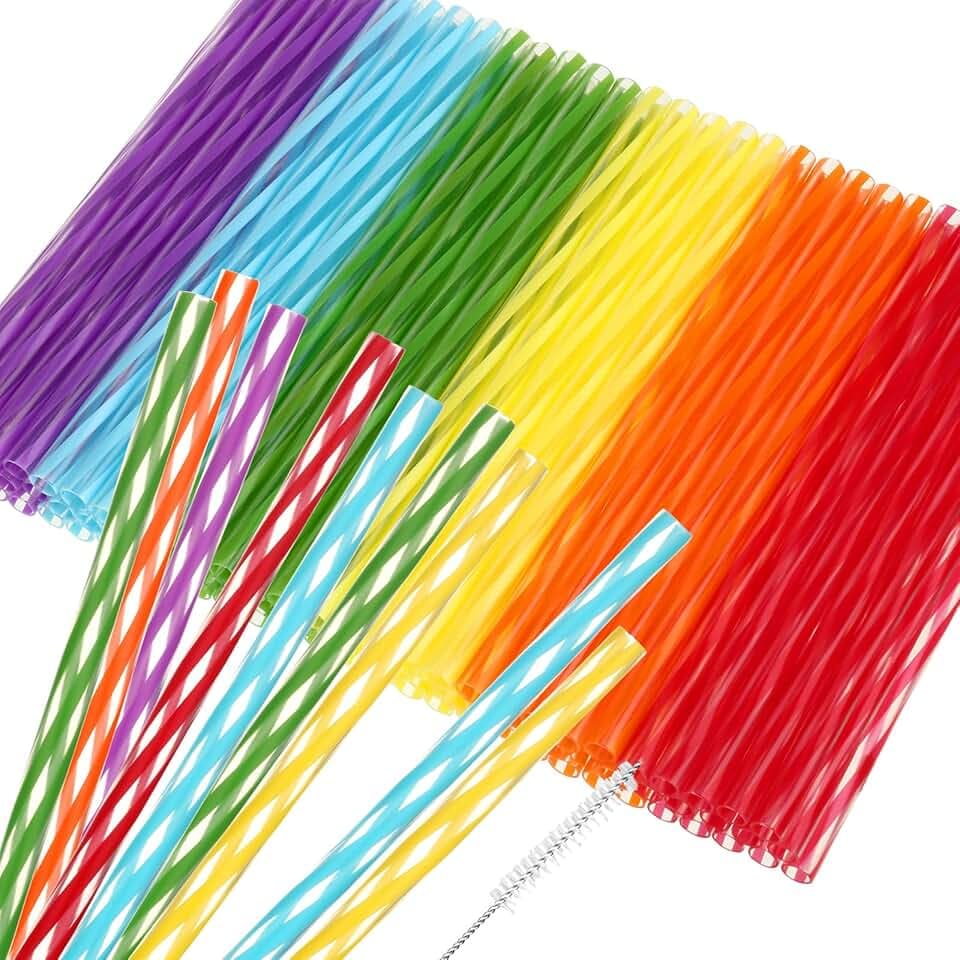 96 Pcs Plastic Reusable Straws 6 Inches Short Assorted Color Plastic Fit Transparent Drinking Straws with Cleaner Brush for Drinking Milk Juice Coffee Cocktail